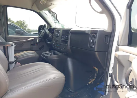 2008 Chevrolet Express Work Van z USA, uszkodzony, nr VIN 1GCGG25C381157939